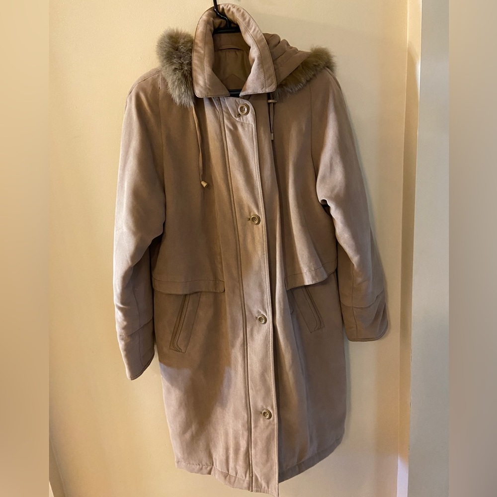 Vintage Sequence colder weather trench coat  caramel color - size 9/10